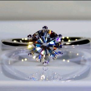 1ct Moissanite Classic Cut Engagement Ring
